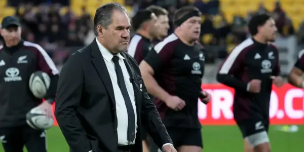 New Zealand v Ireland: Andy Farrell's side 'will genuinely believe they can beat us' - Rennie