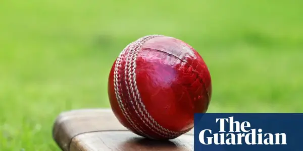 ‘It’s not cricket’: cheating row as ‘Clicky Ponting’ appears to dupe umpire