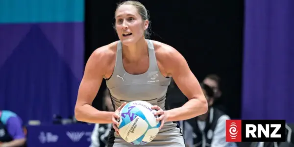 Silver Ferns beat Jamaica, set to avoid Australia semifinal at Commonwealth Games - Stuff